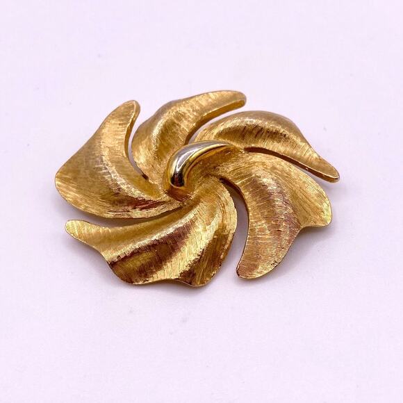 Vintage Monet Gold Tone Brooch - Picture 1 of 5